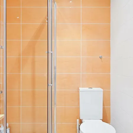 Apartman Bright 1bdr Minutes From The Tagus River *