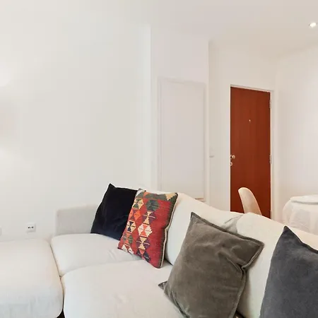 Apartman Bright 1bdr Minutes From The Tagus River