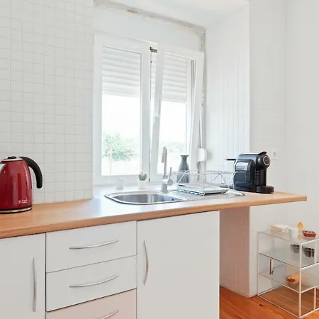 Apartman Bright 1bdr Minutes From The Tagus River Lisboa