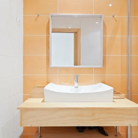 Apartman Bright 1bdr Minutes From The Tagus River *
